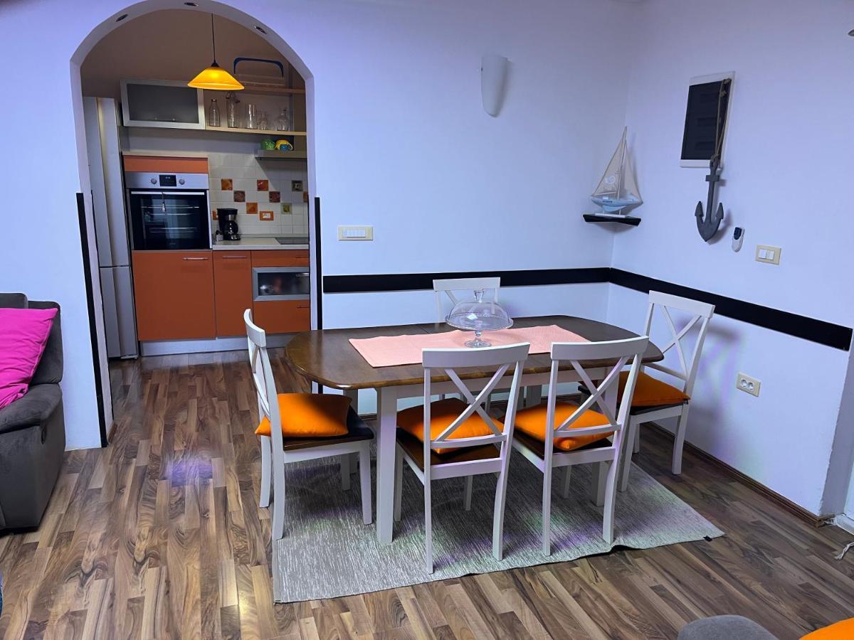 Appartment Lana Изола Екстериор снимка